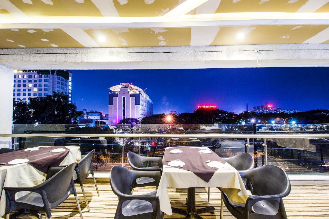 Fabhotel Prime Avenue Indore Buitenkant foto