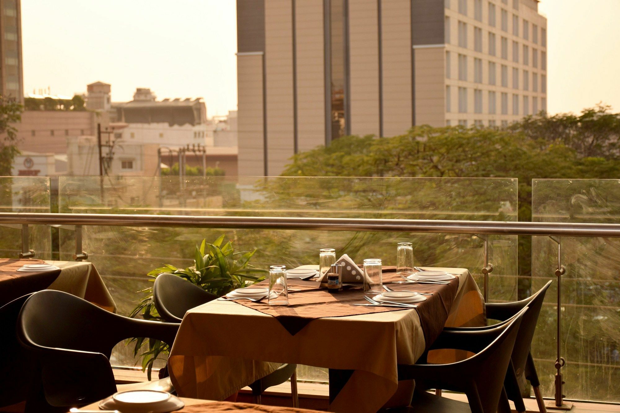 Fabhotel Prime Avenue Indore Buitenkant foto