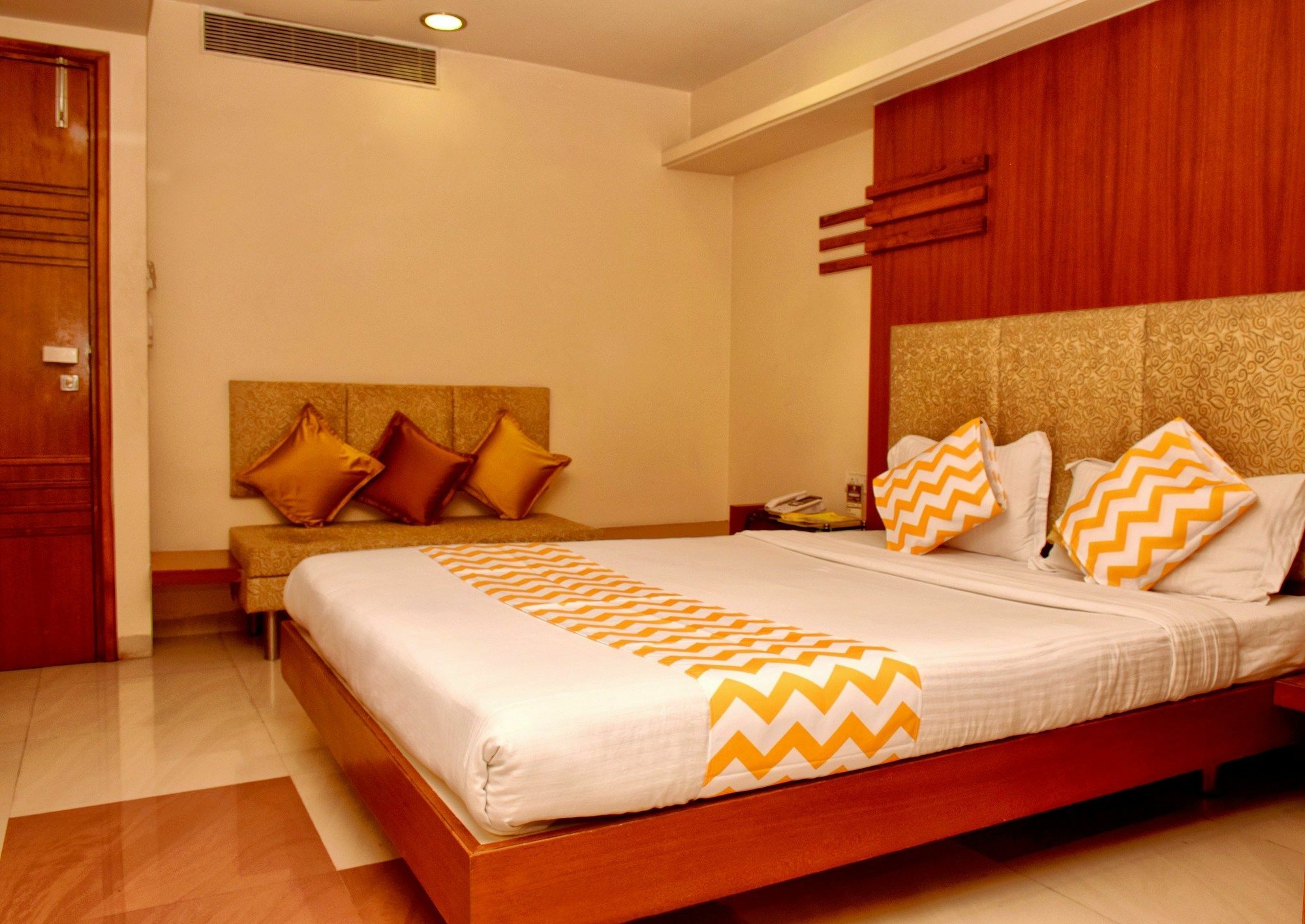 Fabhotel Prime Avenue Indore Buitenkant foto